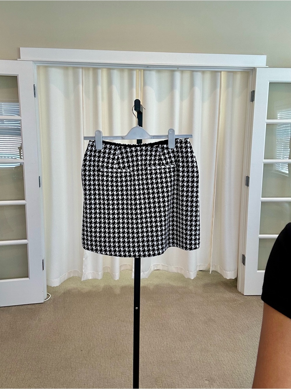 CAbi Passport Skort - Picture 2 of 2
